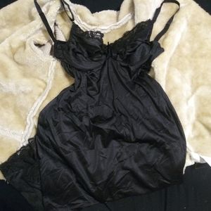 Black slip with underwires 34C